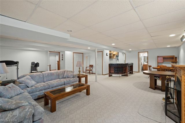 9418 Scottsdale Drive, Broadview Heights, OH 44147