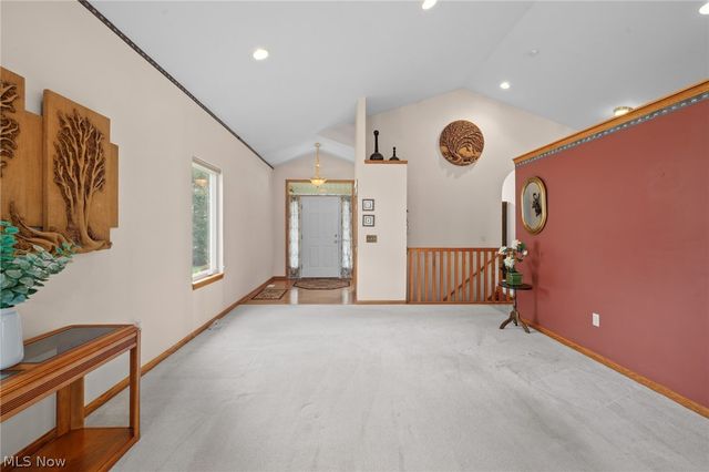 9418 Scottsdale Drive, Broadview Heights, OH 44147