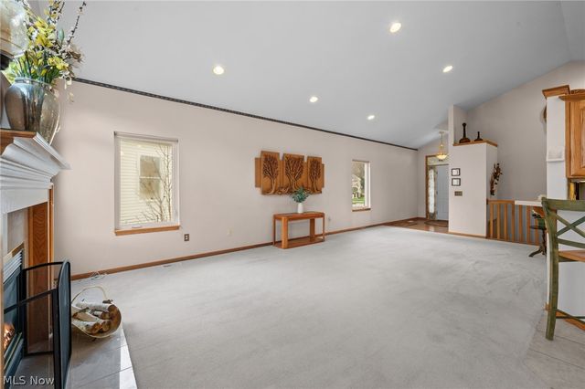 9418 Scottsdale Drive, Broadview Heights, OH 44147