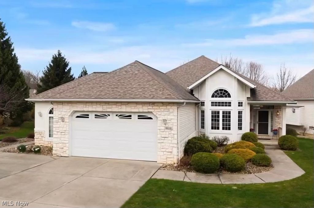 9418 Scottsdale Drive, Broadview Heights, OH 44147