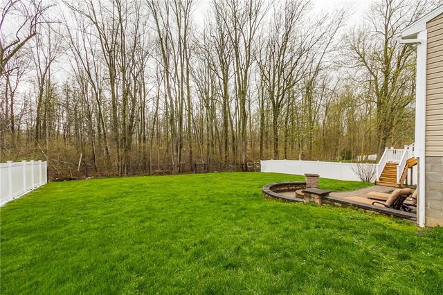 33 Chadwick Manor, Perinton, NY 14450