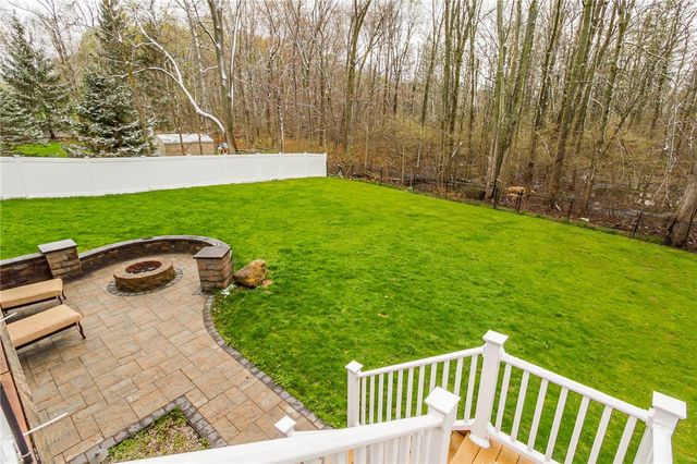 33 Chadwick Manor, Perinton, NY 14450