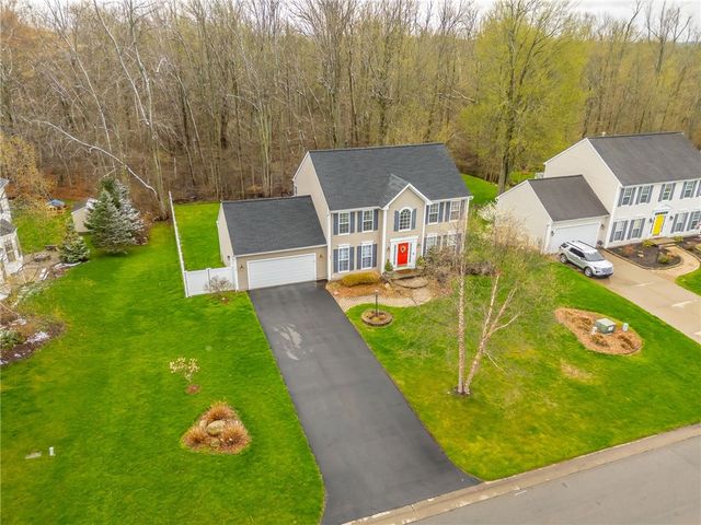 33 Chadwick Manor, Perinton, NY 14450