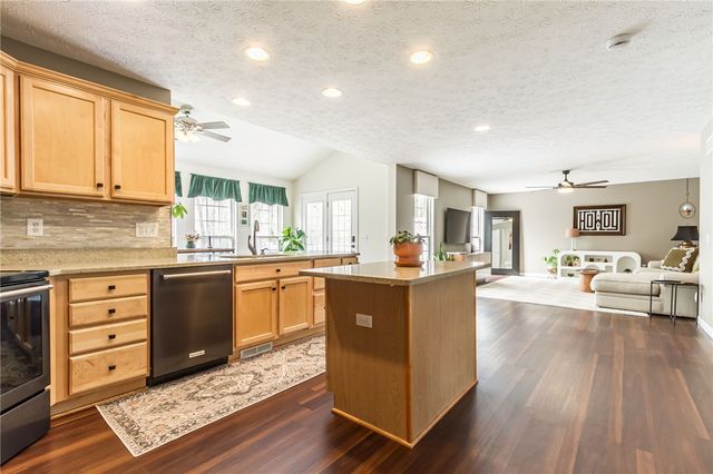 33 Chadwick Manor, Perinton, NY 14450