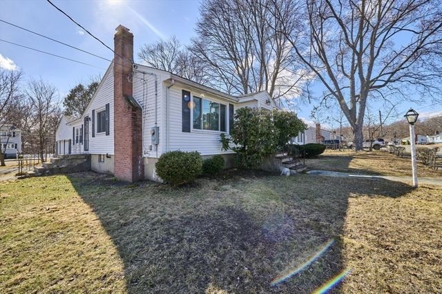 14 Woodside Terrace, Woburn, MA 01801