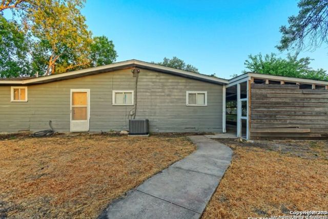 314 Woley Dr, San Antonio, TX 78228