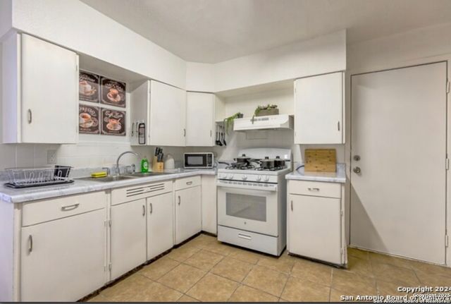 314 Woley Dr, San Antonio, TX 78228
