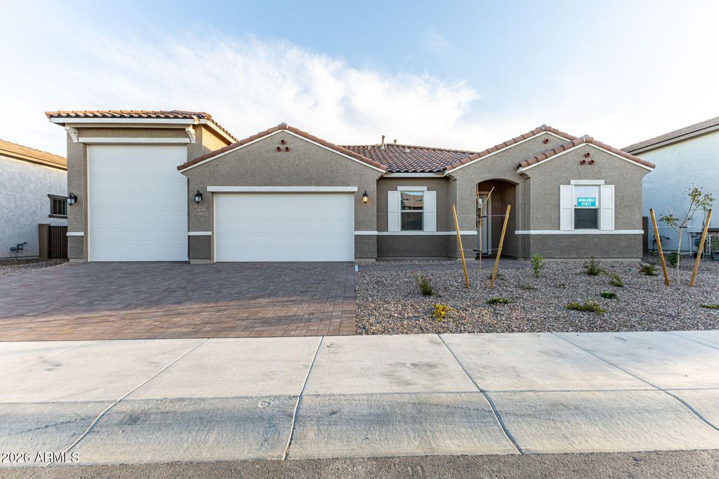 18369 W YAVAPAI Street, Goodyear, AZ 85338