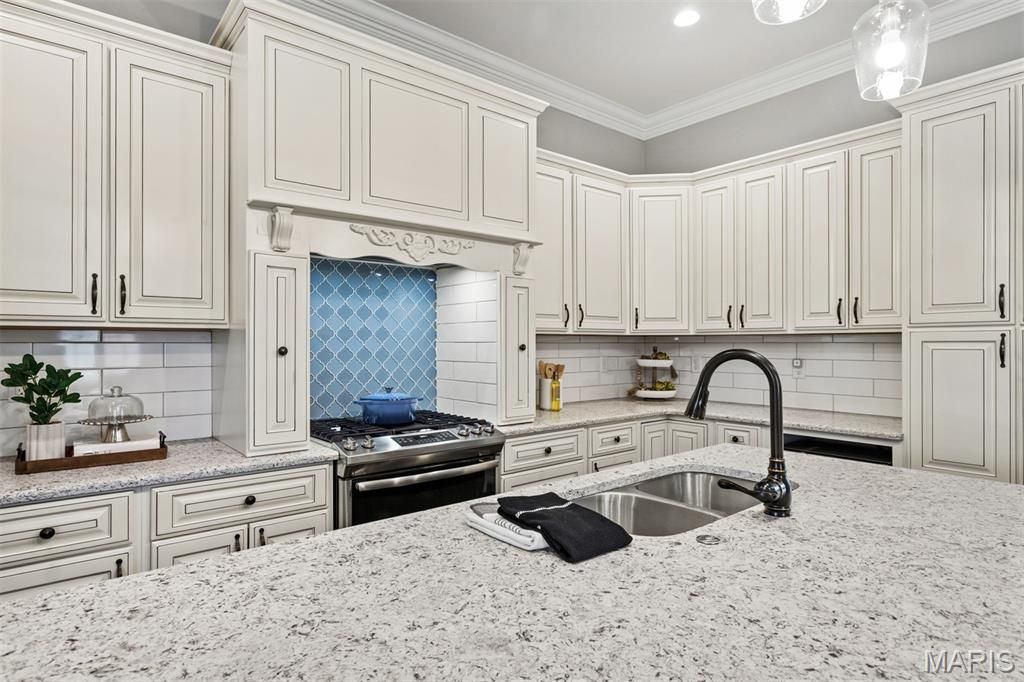 Image 20 of property listing at 1123 Kentucky Avenue, St Louis, MO 63110