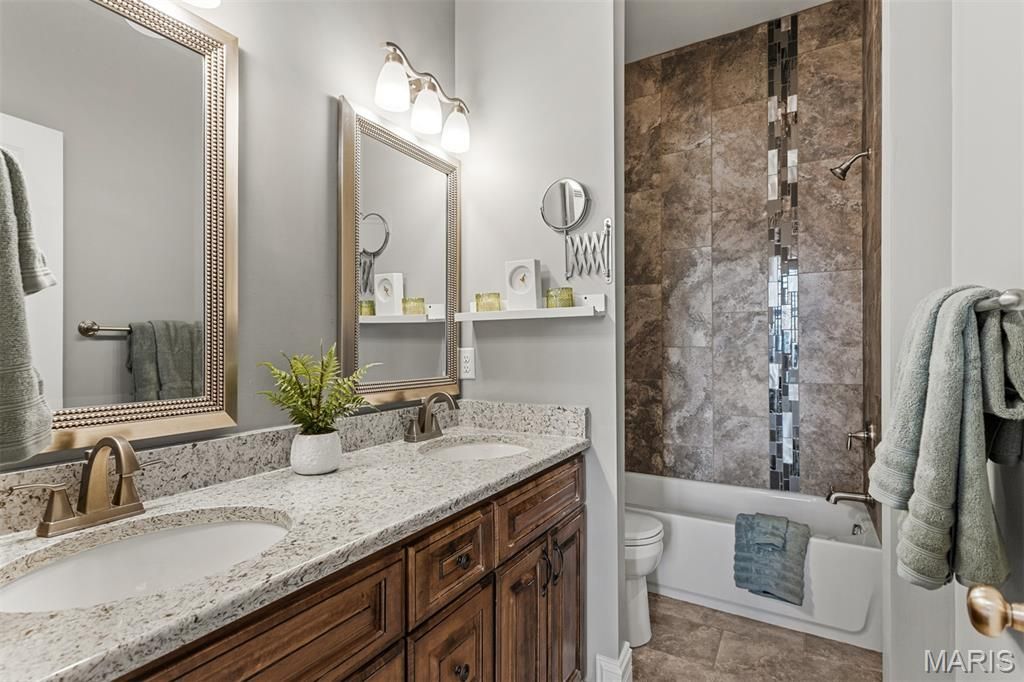 Image 39 of property listing at 1123 Kentucky Avenue, St Louis, MO 63110