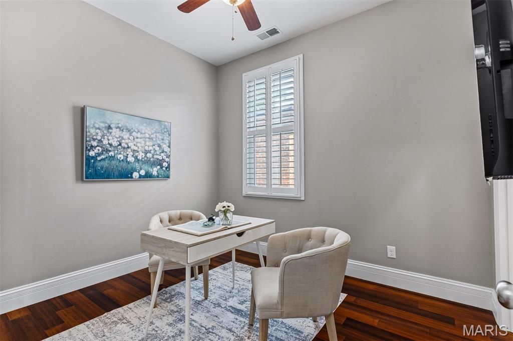 Image 47 of property listing at 1123 Kentucky Avenue, St Louis, MO 63110