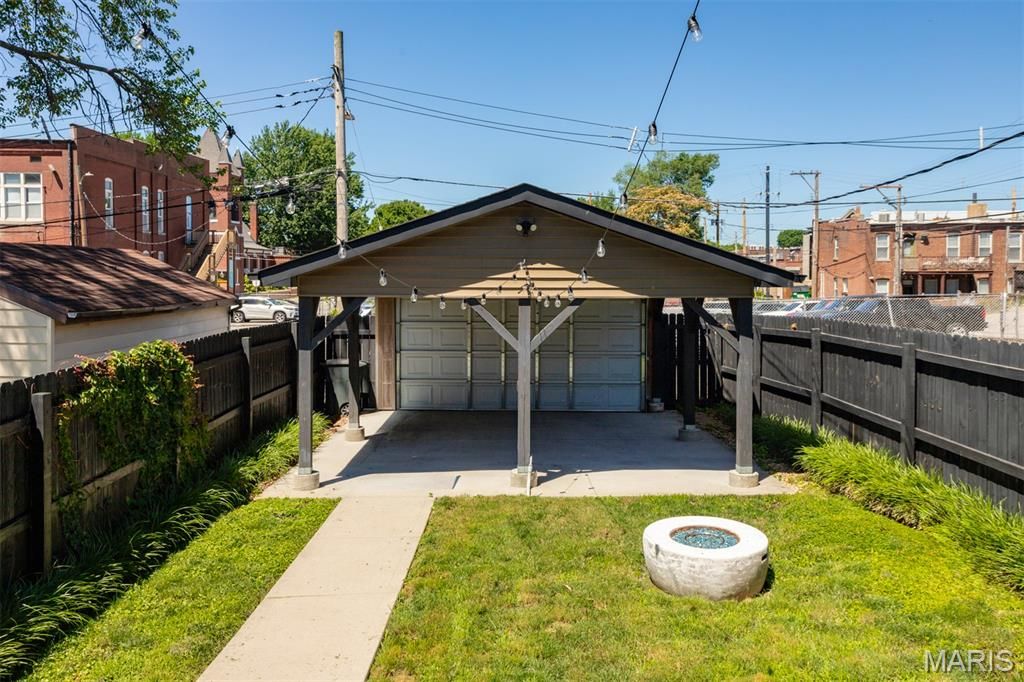 Image 60 of property listing at 1123 Kentucky Avenue, St Louis, MO 63110