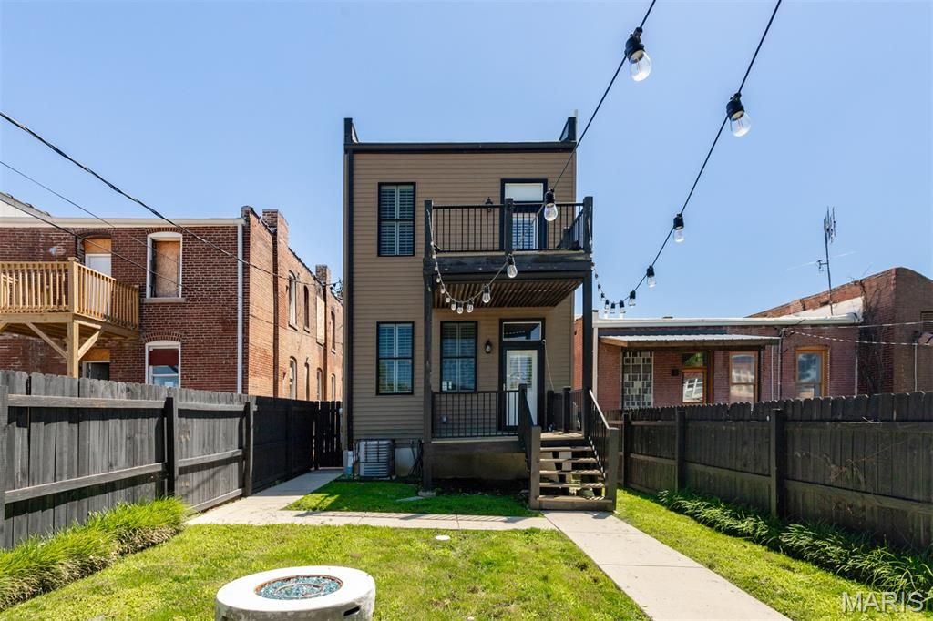 Image 62 of property listing at 1123 Kentucky Avenue, St Louis, MO 63110