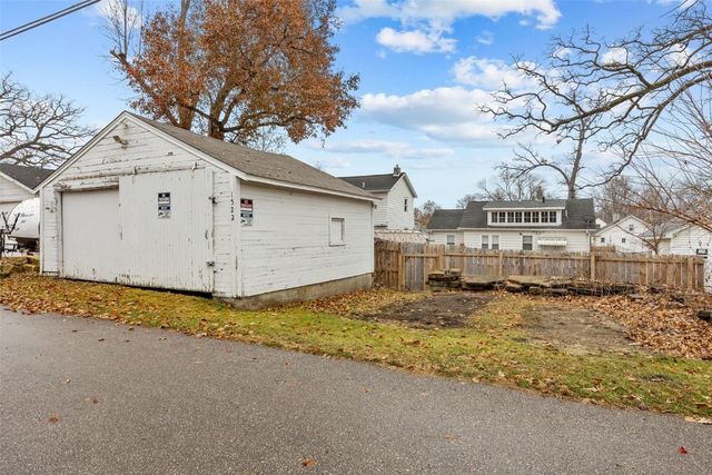 1522 J Avenue NE, Cedar Rapids, IA 52402