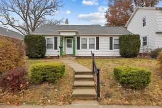 1522 J Avenue NE, Cedar Rapids, IA 52402