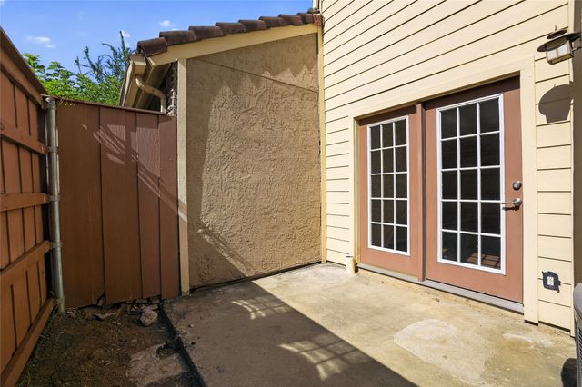 2606 Encina 2, Irving, TX 75038