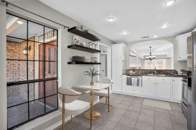 2606 Encina 2, Irving, TX 75038