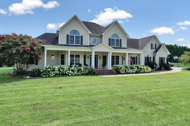 150 Hunters Way, Benton, TN 37307