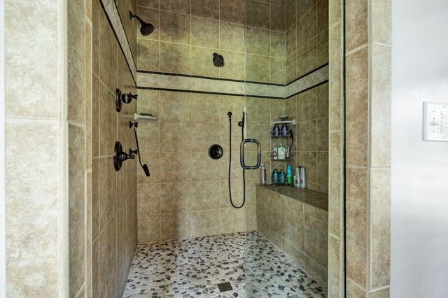 150 Hunters Way, Benton, TN 37307