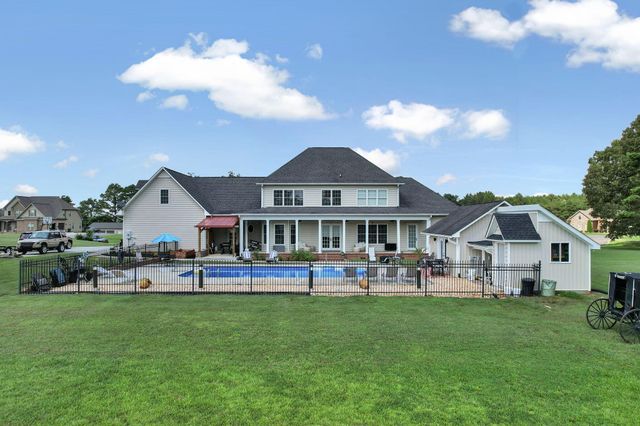 150 Hunters Way, Benton, TN 37307