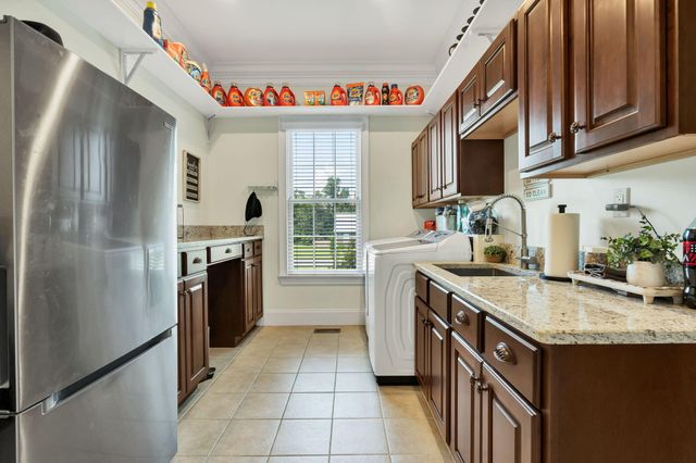 150 Hunters Way, Benton, TN 37307
