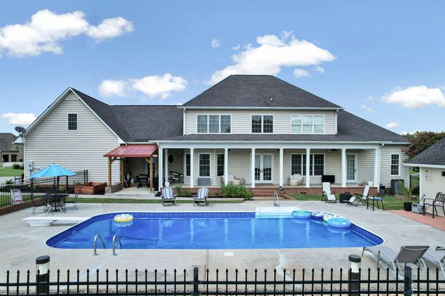 150 Hunters Way, Benton, TN 37307