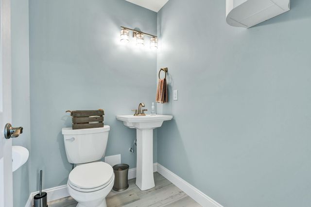 150 Hunters Way, Benton, TN 37307