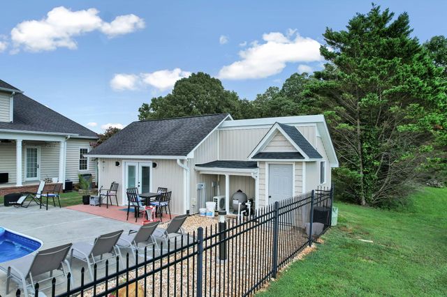 150 Hunters Way, Benton, TN 37307