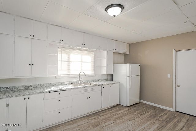 3223 Maple Street, Toledo, OH 43608