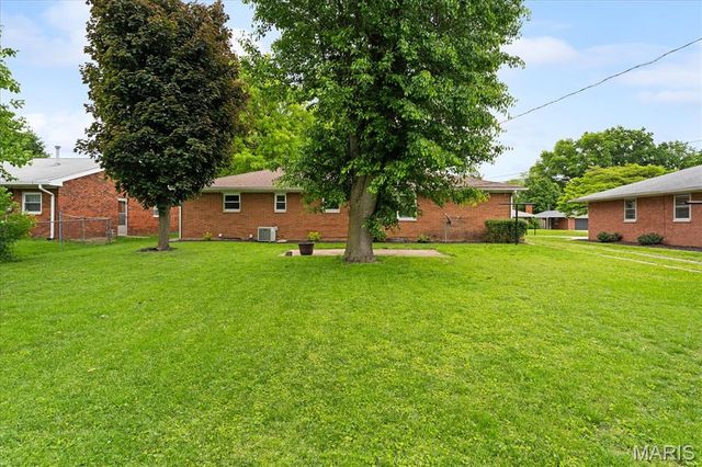 13 Joseph Drive, Fairview Heights, IL 62208