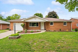 13 Joseph Drive, Fairview Heights, IL 62208