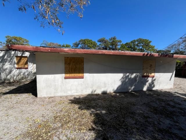 1620 SE Apache Avenue, Stuart, FL 34994