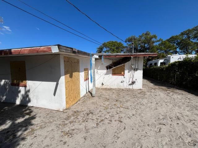 1620 SE Apache Avenue, Stuart, FL 34994