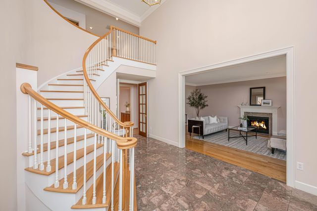 235 Country Club Lane, Charleston, SC 29412