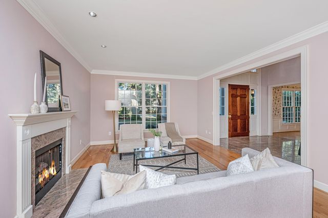 235 Country Club Lane, Charleston, SC 29412