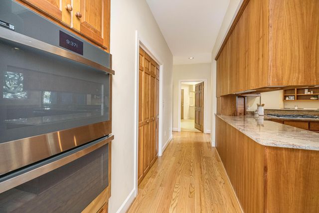 235 Country Club Lane, Charleston, SC 29412