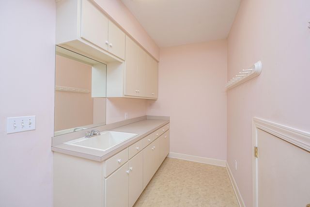 235 Country Club Lane, Charleston, SC 29412