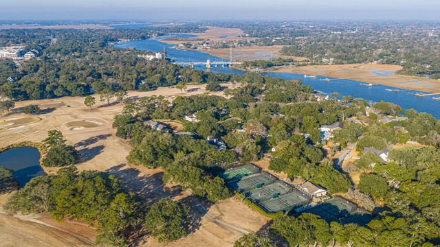 235 Country Club Lane, Charleston, SC 29412