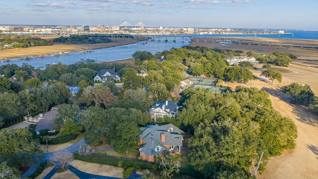 235 Country Club Lane, Charleston, SC 29412