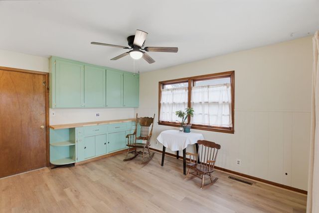 1638 N Meridian Ave, Wichita, KS 67203