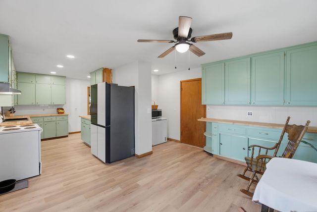 1638 N Meridian Ave, Wichita, KS 67203