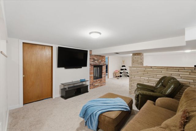 1638 N Meridian Ave, Wichita, KS 67203