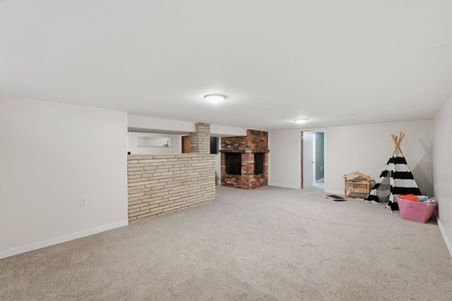 1638 N Meridian Ave, Wichita, KS 67203