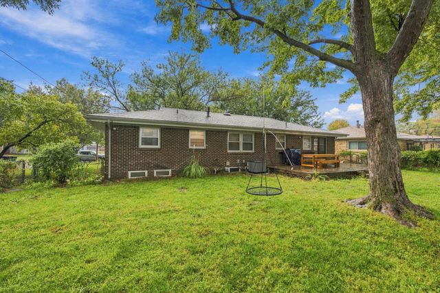 1638 N Meridian Ave, Wichita, KS 67203