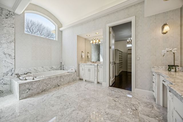 370 Oakwood Trail, Fairview, TX 75069