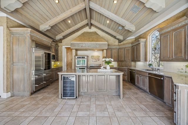 370 Oakwood Trail, Fairview, TX 75069