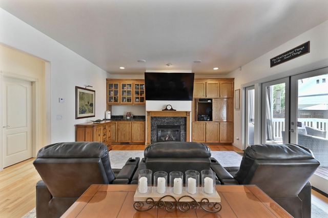 511 Surrey Ln, Murphys, CA 95247