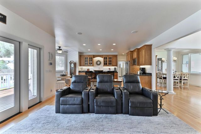 511 Surrey Ln, Murphys, CA 95247