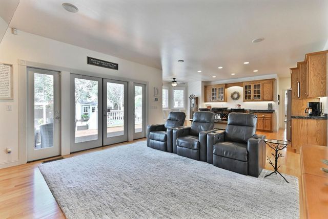 511 Surrey Ln, Murphys, CA 95247