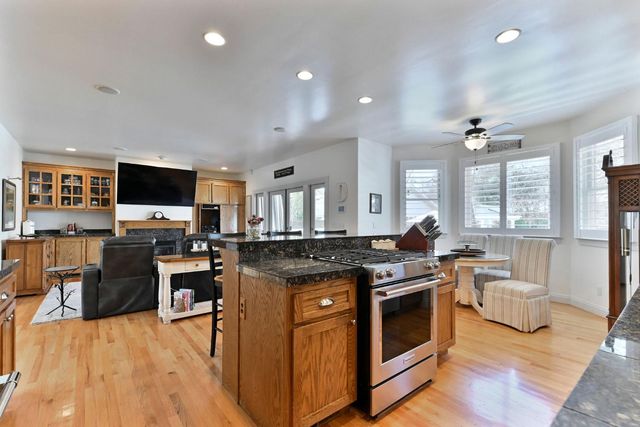 511 Surrey Ln, Murphys, CA 95247